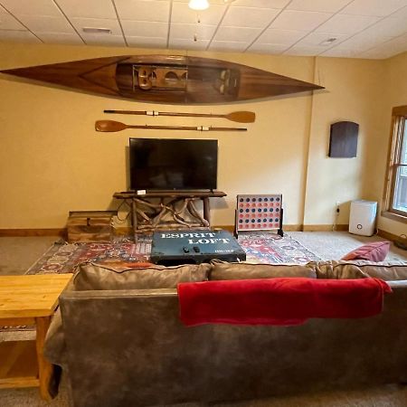 היאוואסי Cozy Creekfront Family Cabin-Pet Friendly -Gamerm-Hot Tub מראה חיצוני תמונה