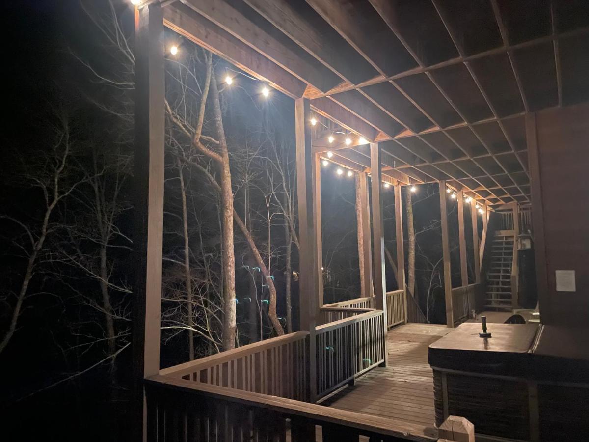 היאוואסי Cozy Creekfront Family Cabin-Pet Friendly -Gamerm-Hot Tub מראה חיצוני תמונה