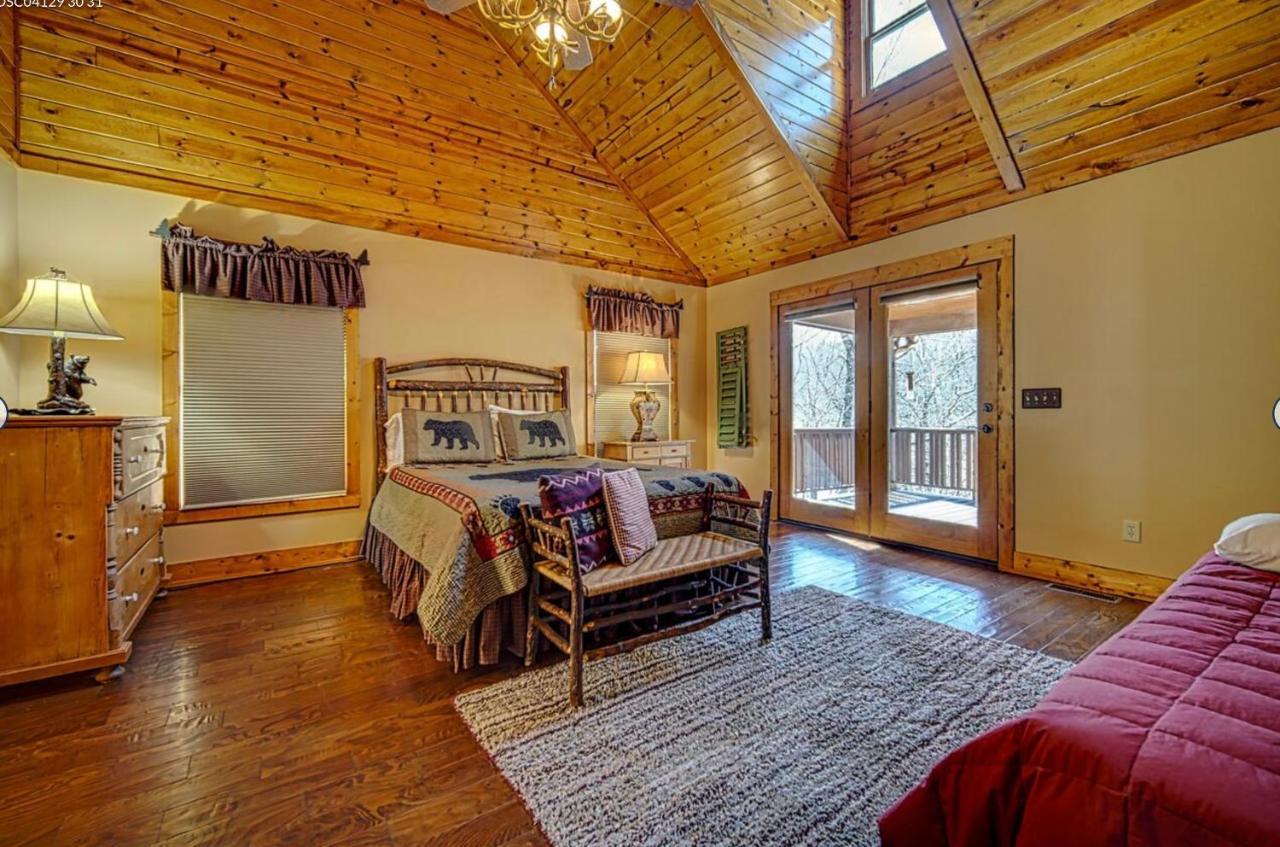 היאוואסי Cozy Creekfront Family Cabin-Pet Friendly -Gamerm-Hot Tub מראה חיצוני תמונה