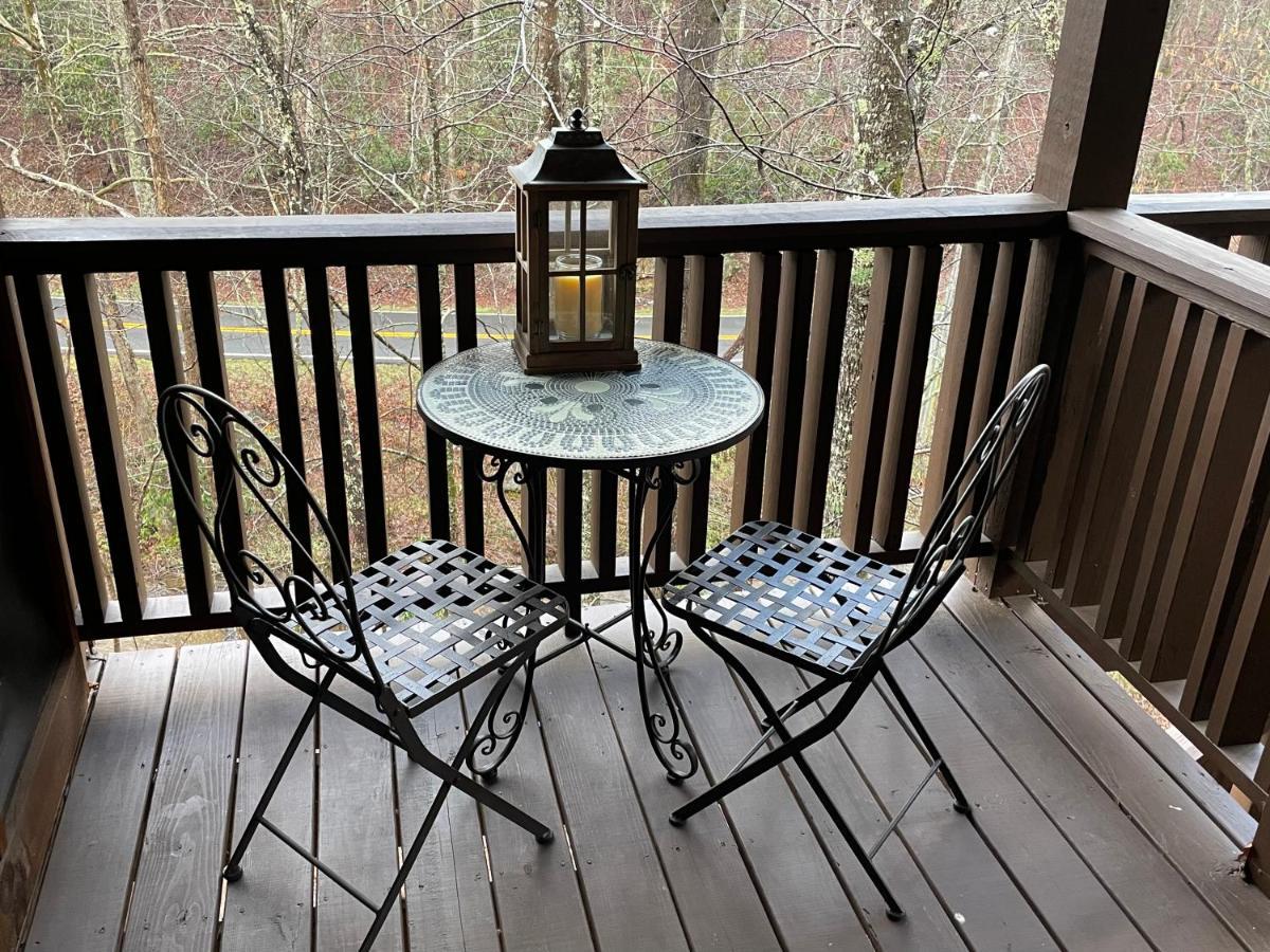 היאוואסי Cozy Creekfront Family Cabin-Pet Friendly -Gamerm-Hot Tub מראה חיצוני תמונה