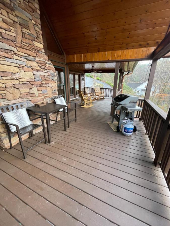 היאוואסי Cozy Creekfront Family Cabin-Pet Friendly -Gamerm-Hot Tub מראה חיצוני תמונה